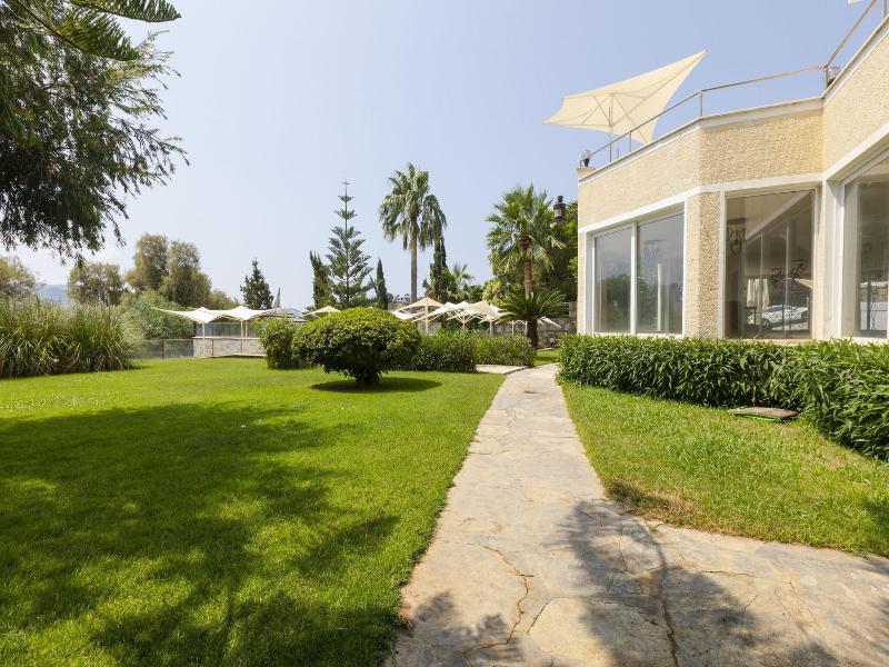 Farrys Boutique Hotel and Beach Club image
