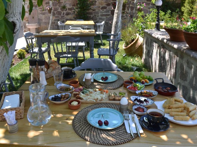 Lunaria Guest House