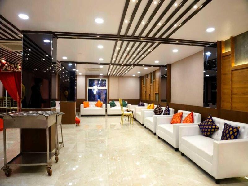 The Panash Hotel & Banquets