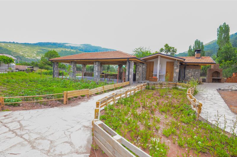 Dedehan Retreat Otel image