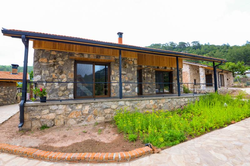 Dedehan Retreat Otel image