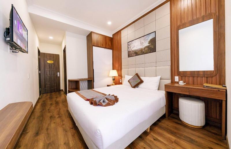 Wisteria Hotel image