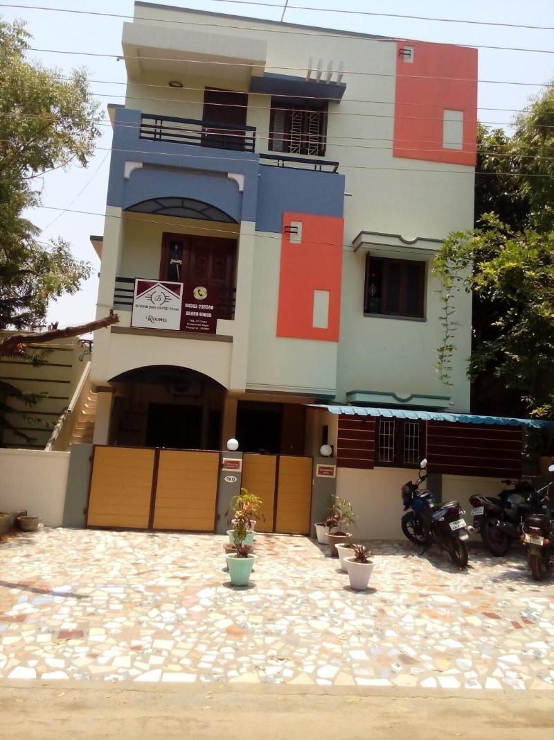 Hotel Barnabas Homestay