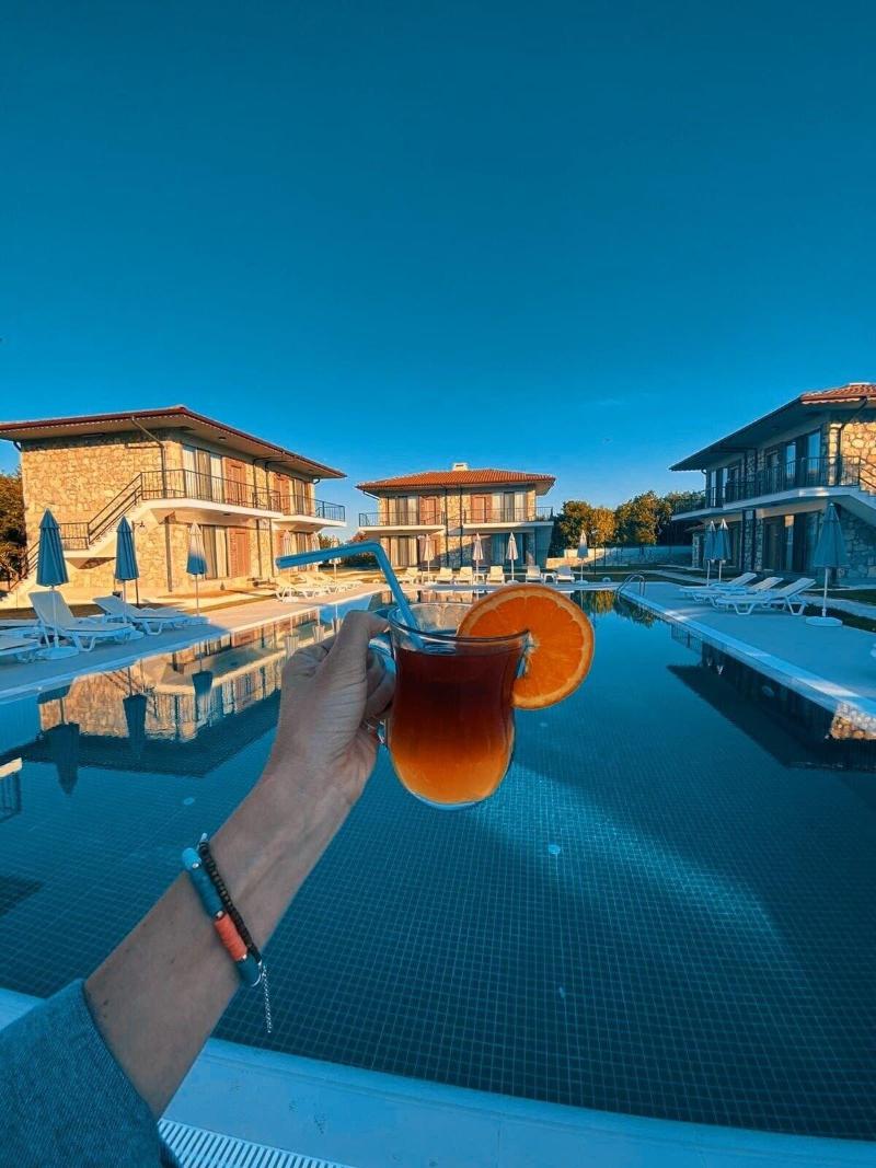 Hotel Rezve image