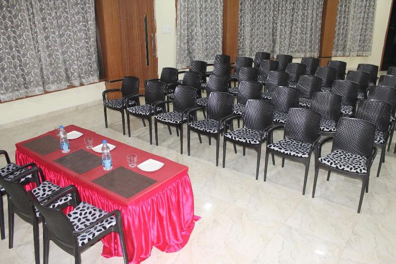 Hotel Tapovan image