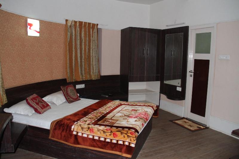 Hotel Tapovan image