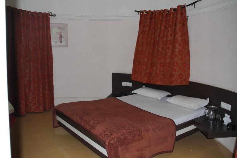 Hotel Tapovan image