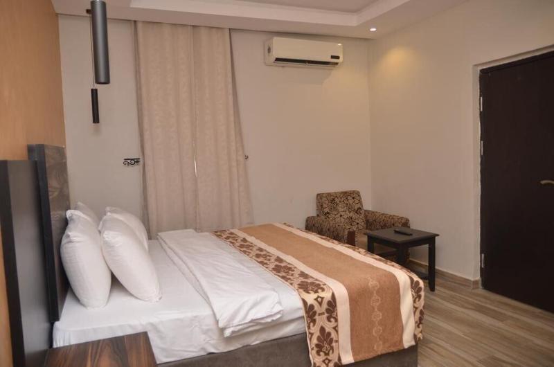 Newton Hotels Limited Owerri image