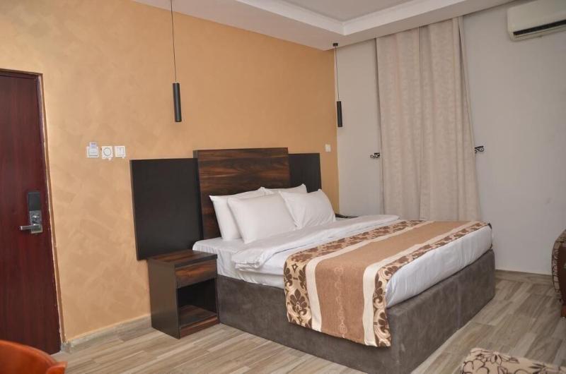 Newton Hotels Limited Owerri image