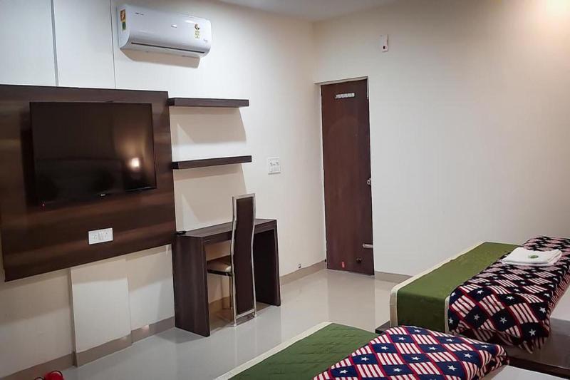 Hotel Green Park image