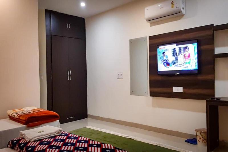 Hotel Green Park image