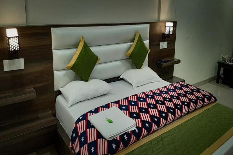 Hotel Green Park image