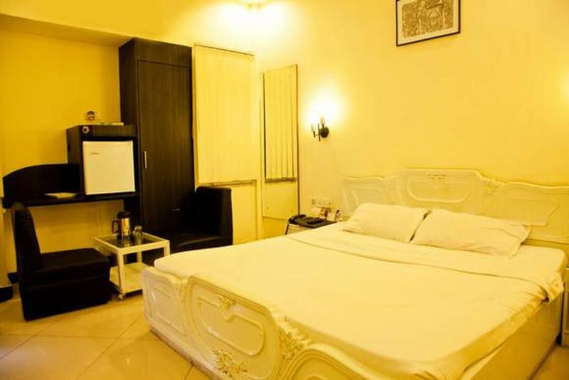 Hotel Sheela Towers 4