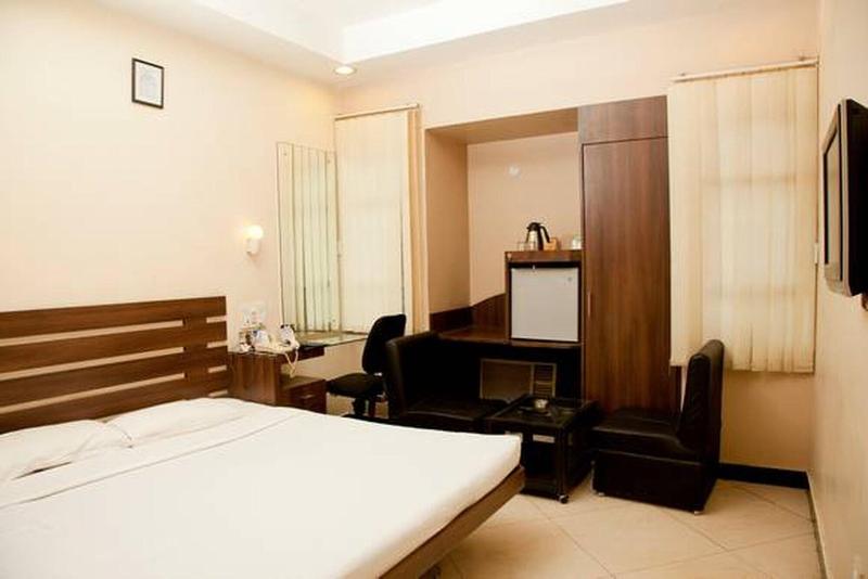 Hotel Sheela Towers 5
