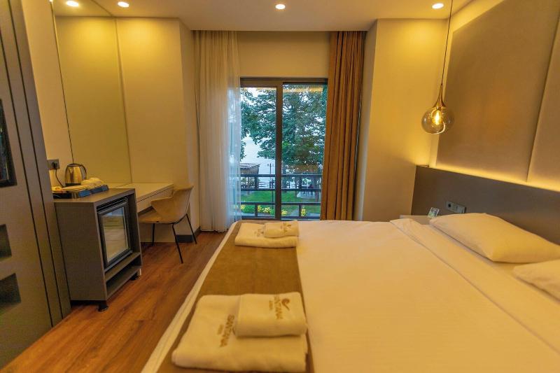 Santana Hotel image