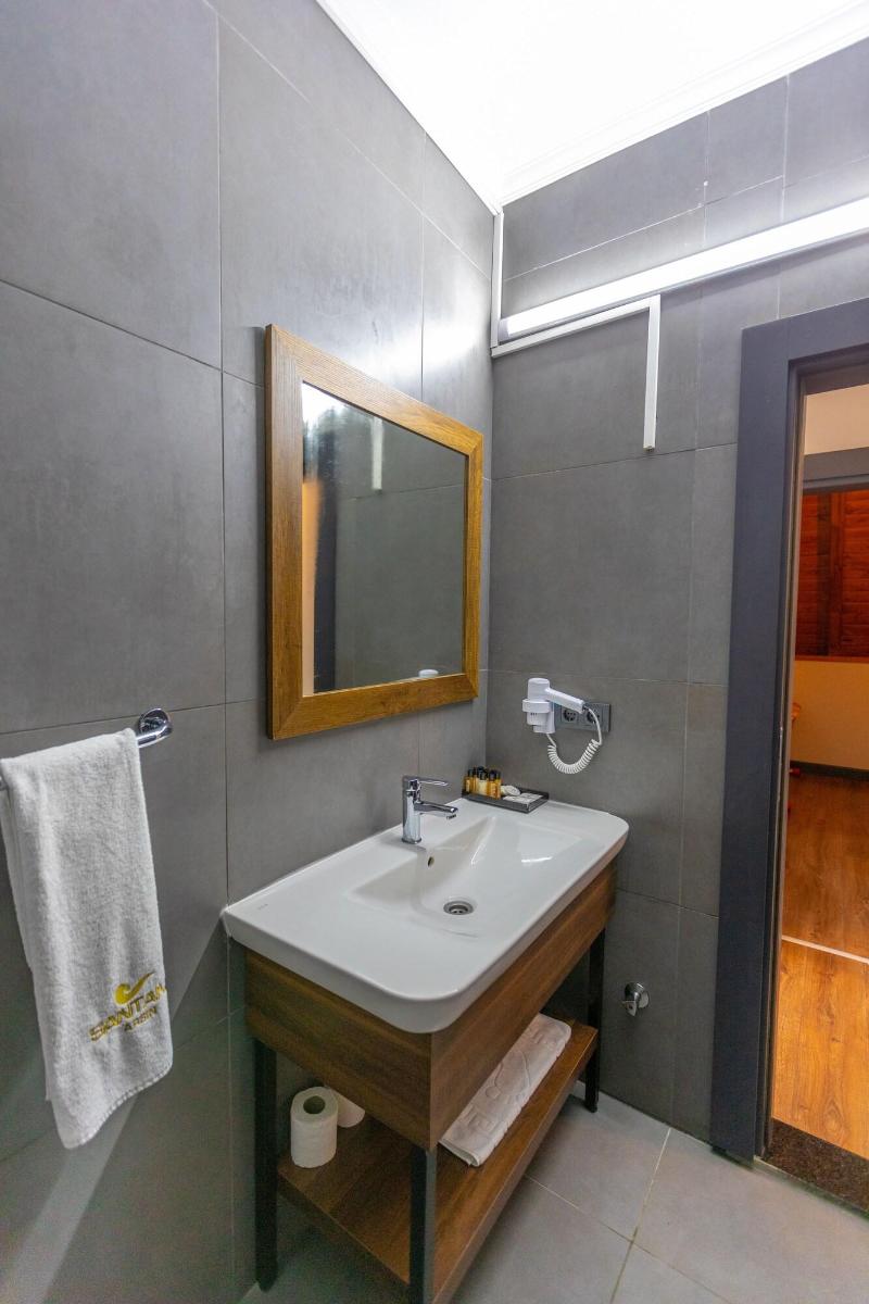 Santana Hotel image