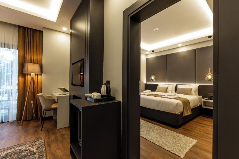 Santana Hotel image