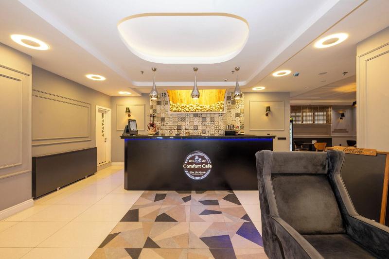 Comfort Suites Hotel image
