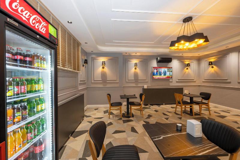 Comfort Suites Hotel image