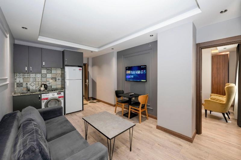 Comfort Suites Hotel image
