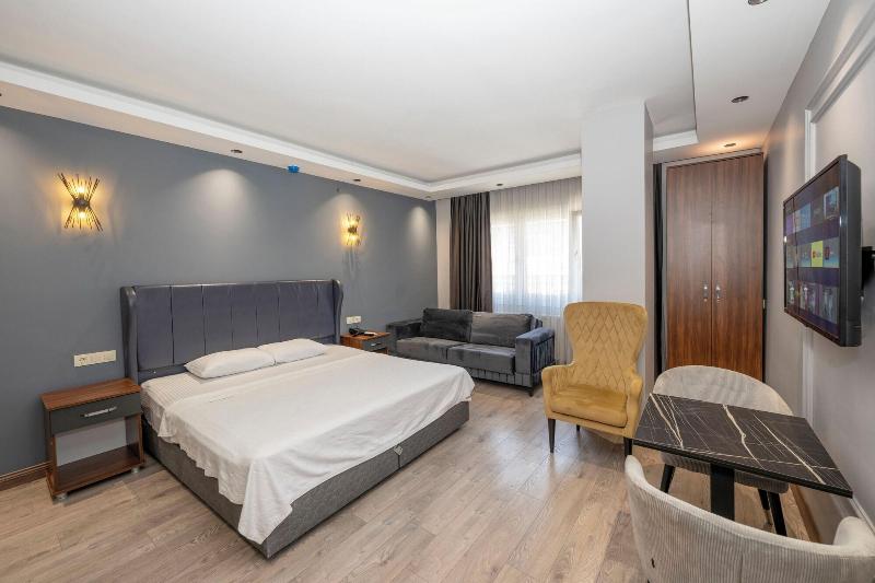 Comfort Suites Hotel image