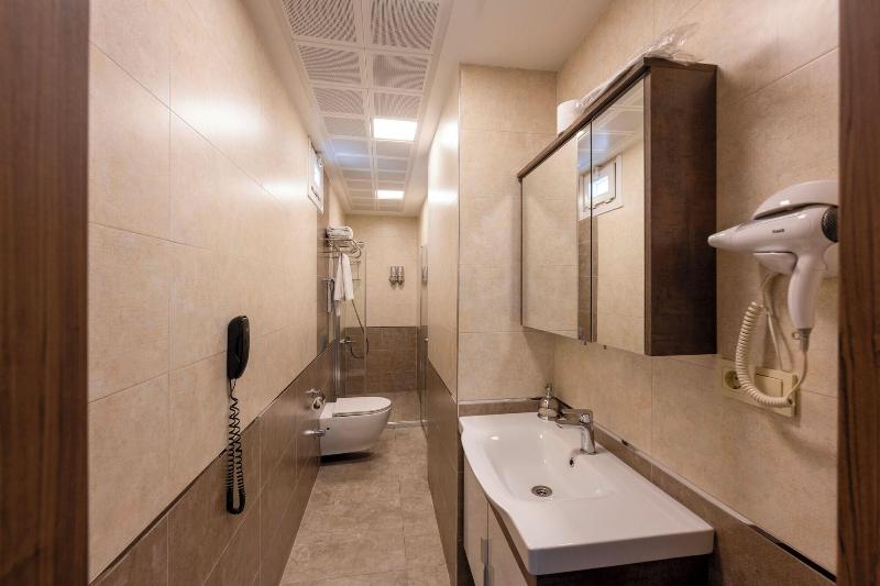 Comfort Suites Hotel image