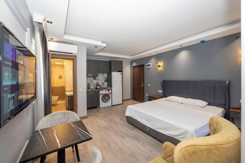 Comfort Suites Hotel image