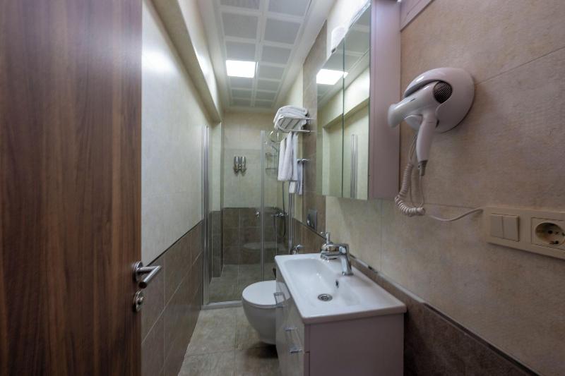 Comfort Suites Hotel image