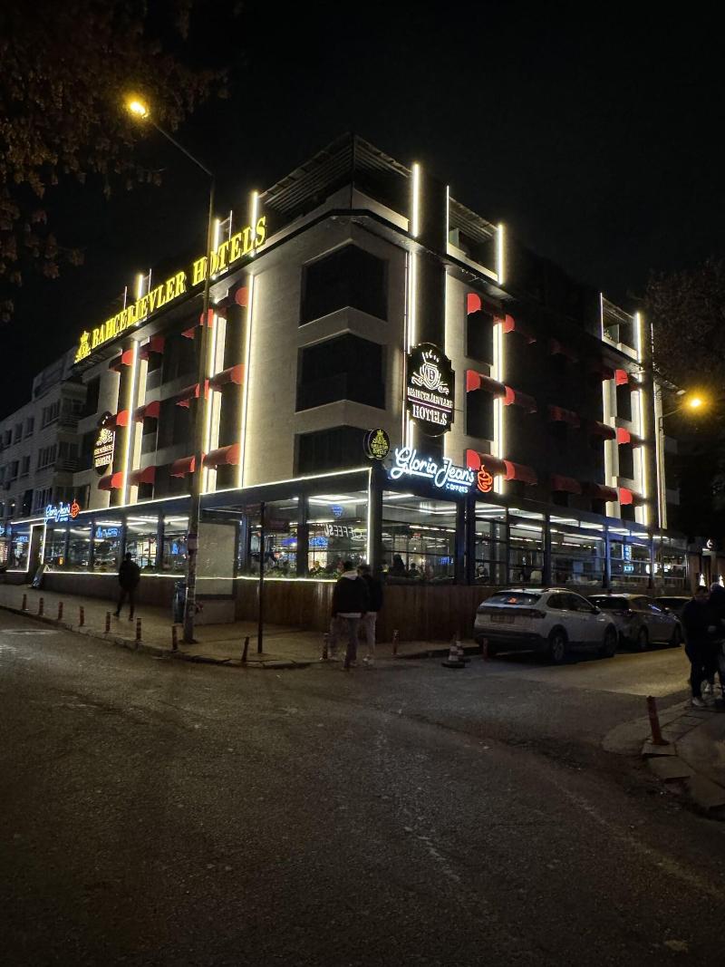 Bahã§elievler Hotels image