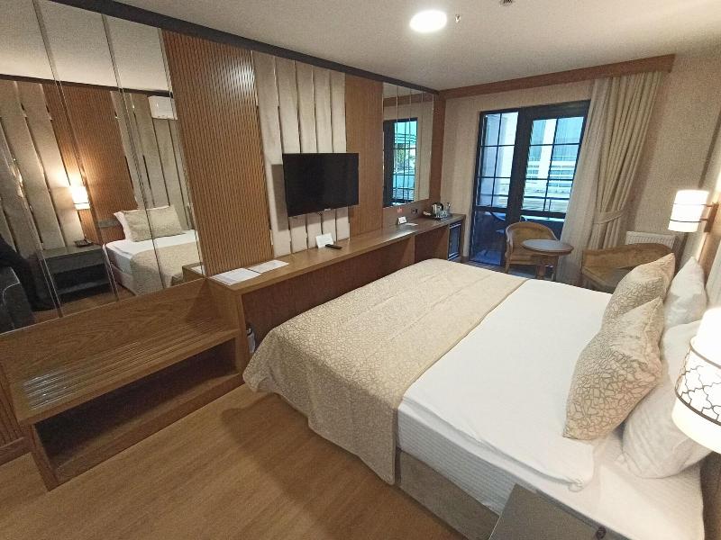 Bahã§elievler Hotels image
