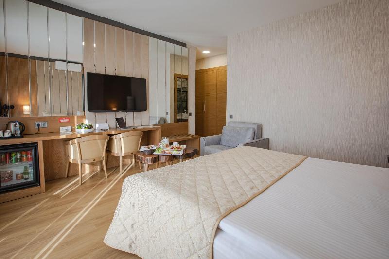 Bahã§elievler Hotels image