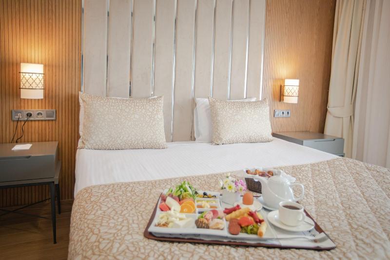 Bahã§elievler Hotels image