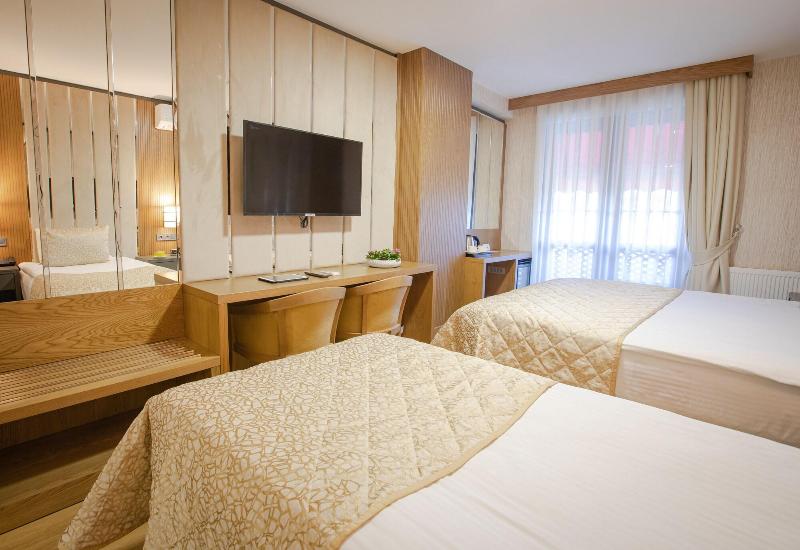 Bahã§elievler Hotels image