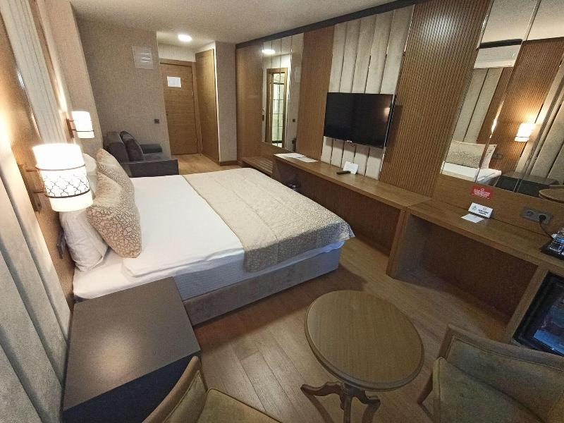 Bahã§elievler Hotels image
