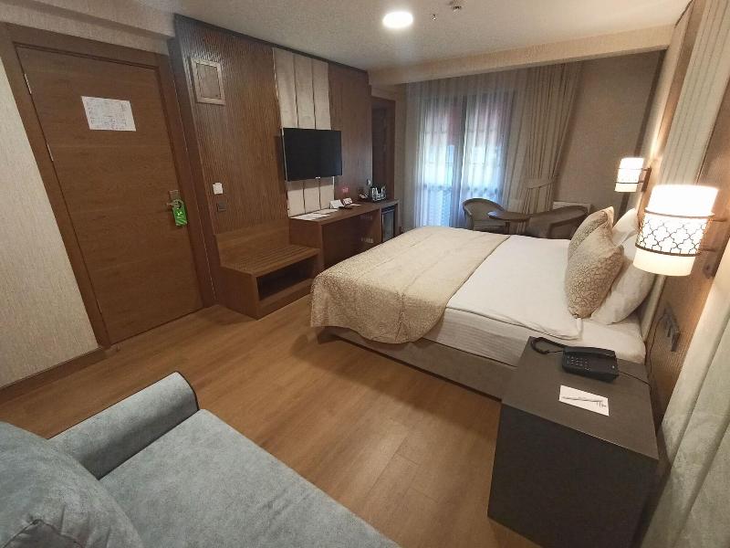 Bahã§elievler Hotels image