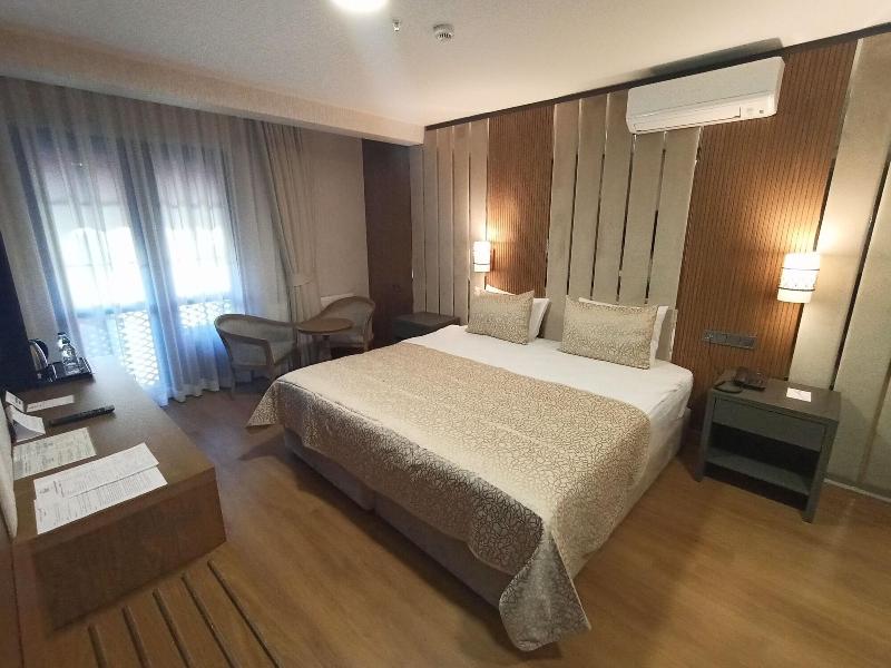 Bahã§elievler Hotels image