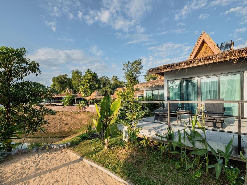 Sanctuary Nam Ngum Beach Resort image