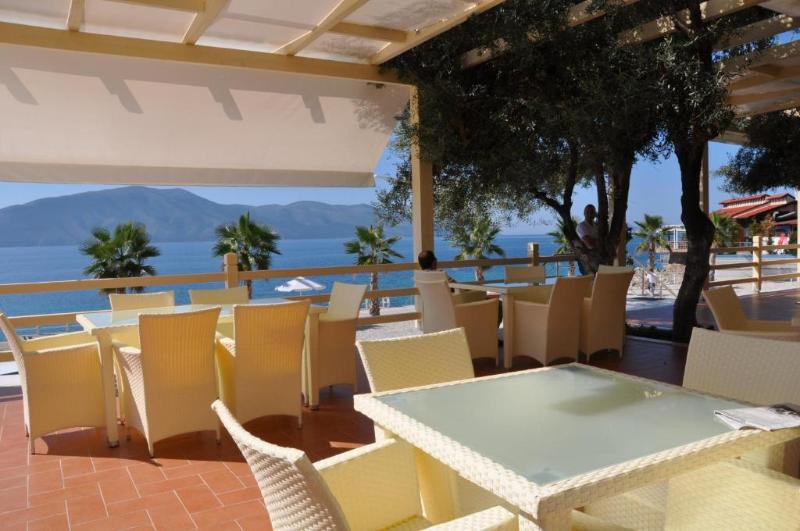 Hotel Coral image