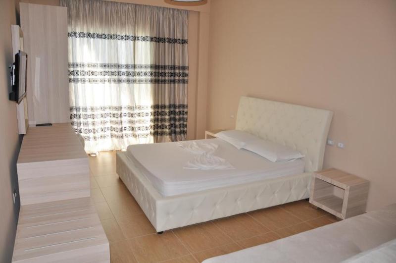Hotel Coral image