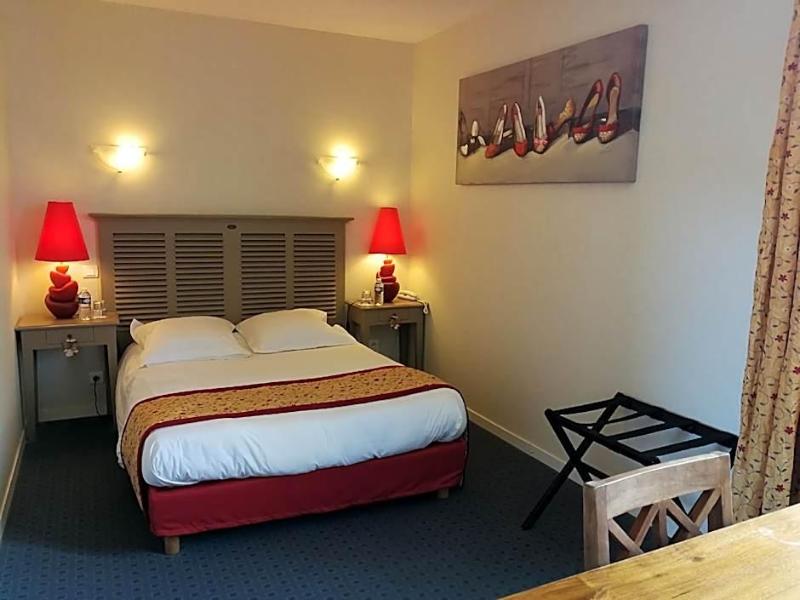 Auberge De Carolles image
