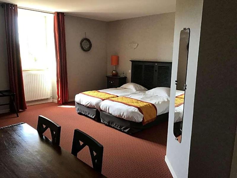 Auberge De Carolles image