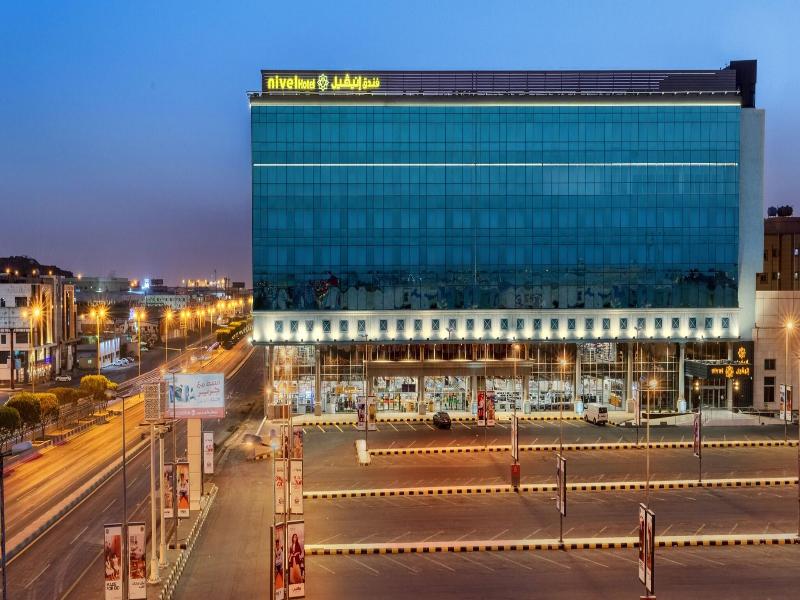 Nivel Hotel image