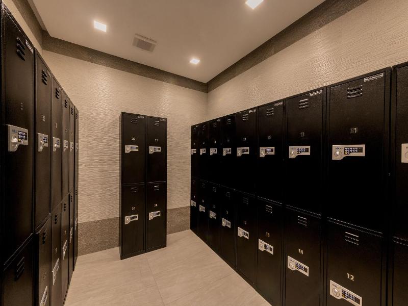 Nivel Hotel image