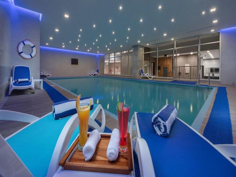 Nivel Hotel image
