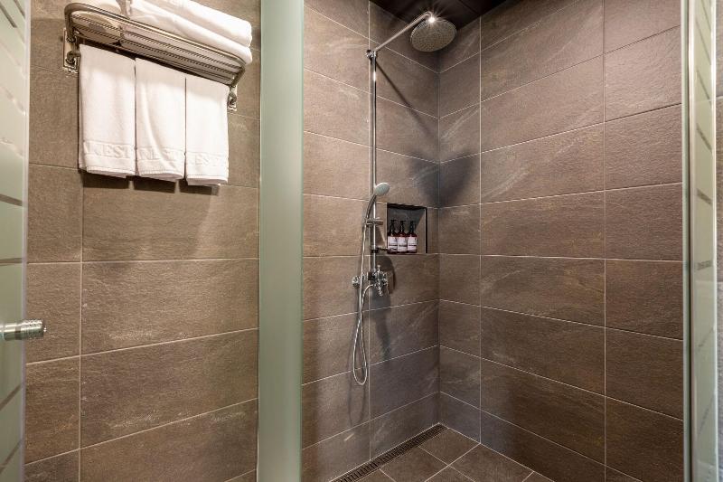 Urbanest Hotel image