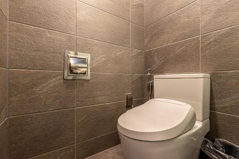 Urbanest Hotel image