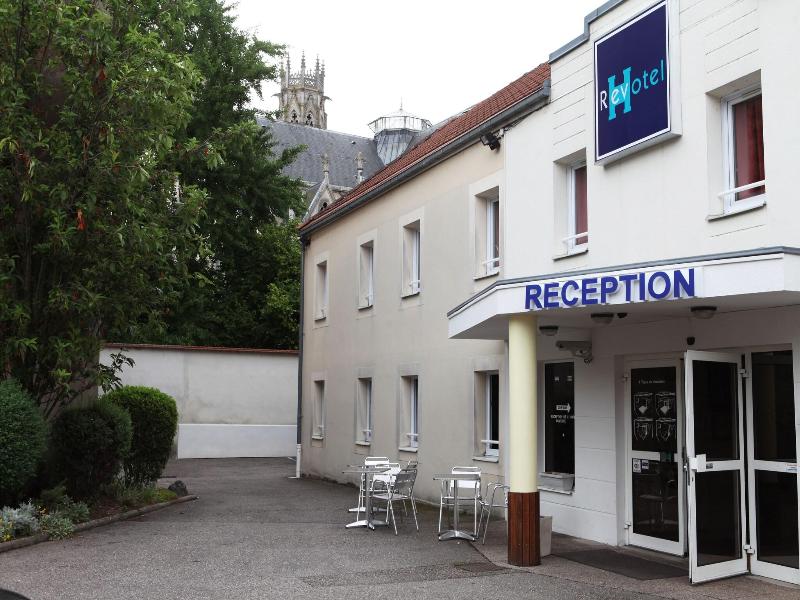 Hotel Revotel image