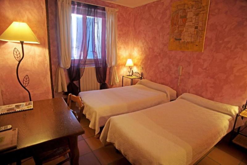 Logis Hotel l'Esquielle image