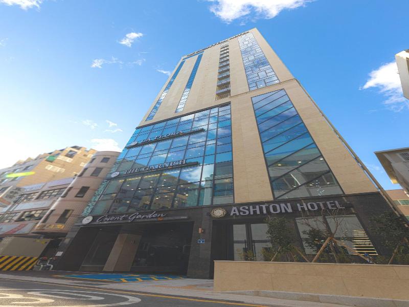 Ashton Hotel image