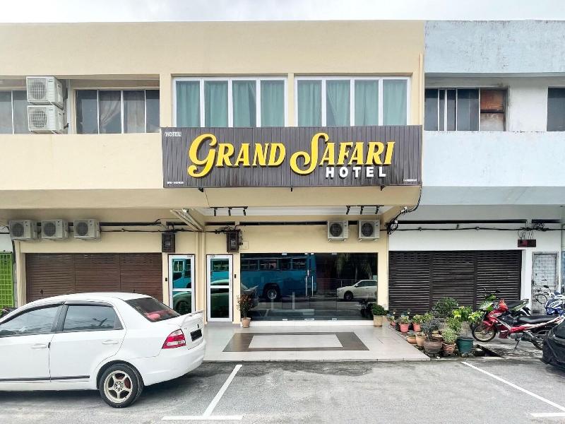 Grand Safari Hotel